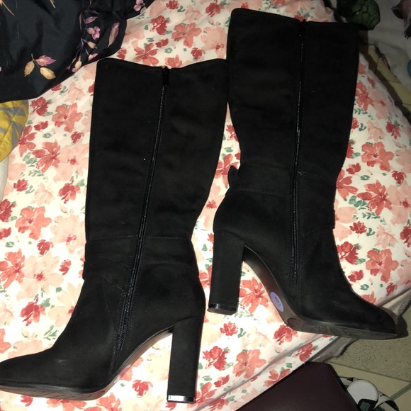 IMPO Black Heeled Boots - Picture 2 of 4